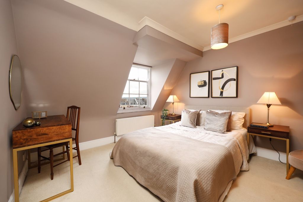 Property photo 2 of 8 Bedroom