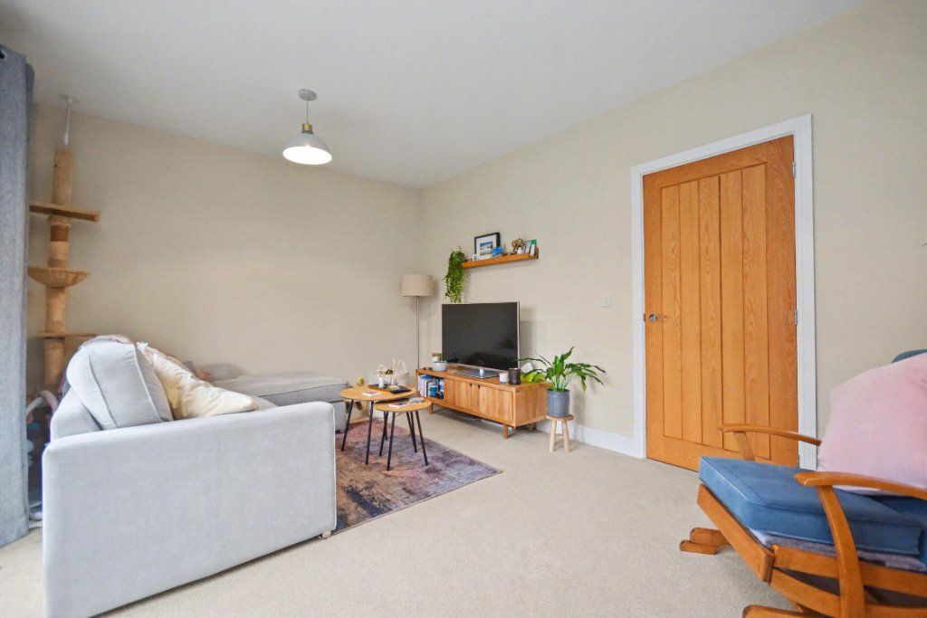 Property photo 2 of 19 Picture No. 35