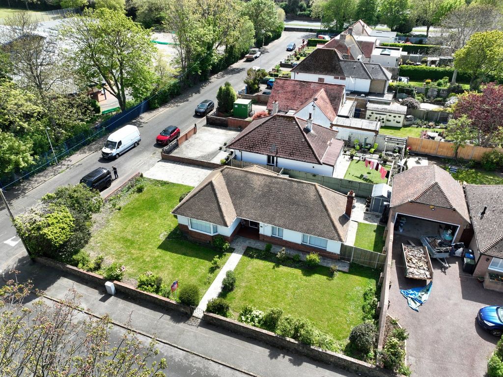 Property photo 2 of 17 Picture 2
