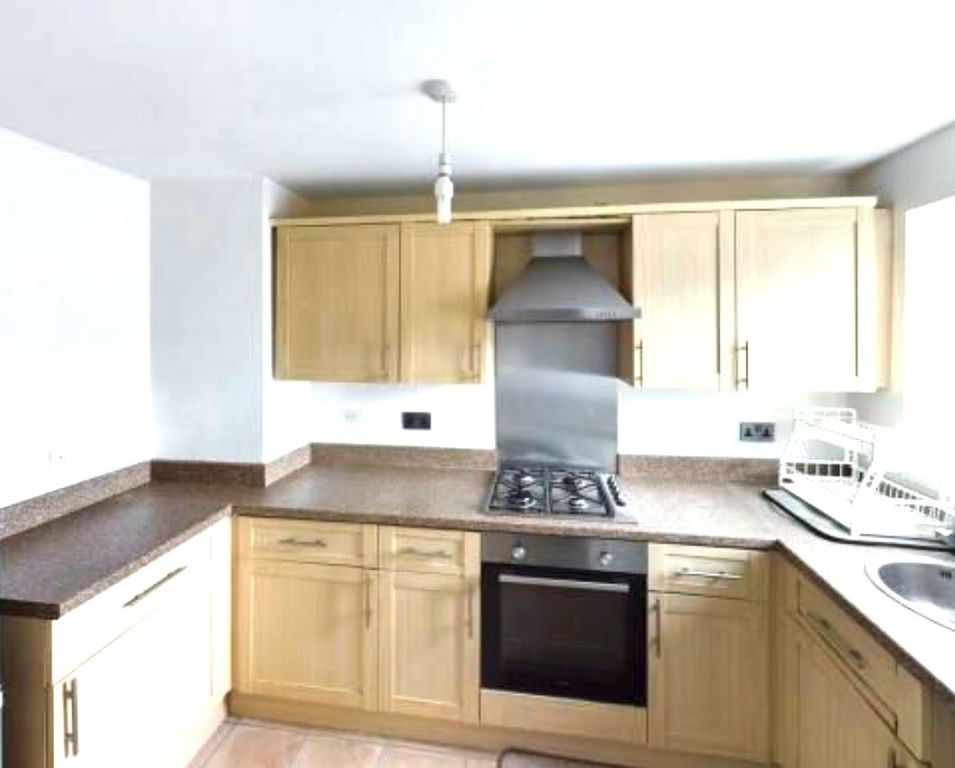 Property photo 2 of 6 Kitchen.Jpg