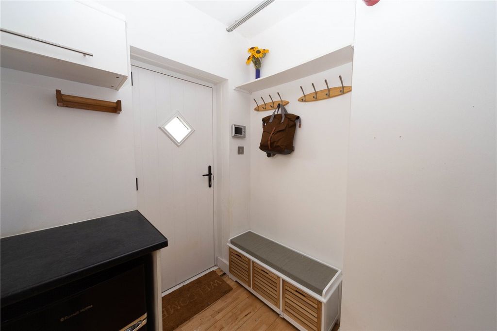 Property photo 2 of 13 Picture No. 05