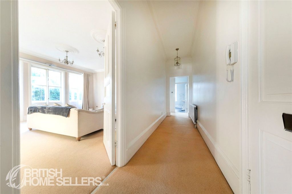 Property photo 3 of 21 Picture No. 16