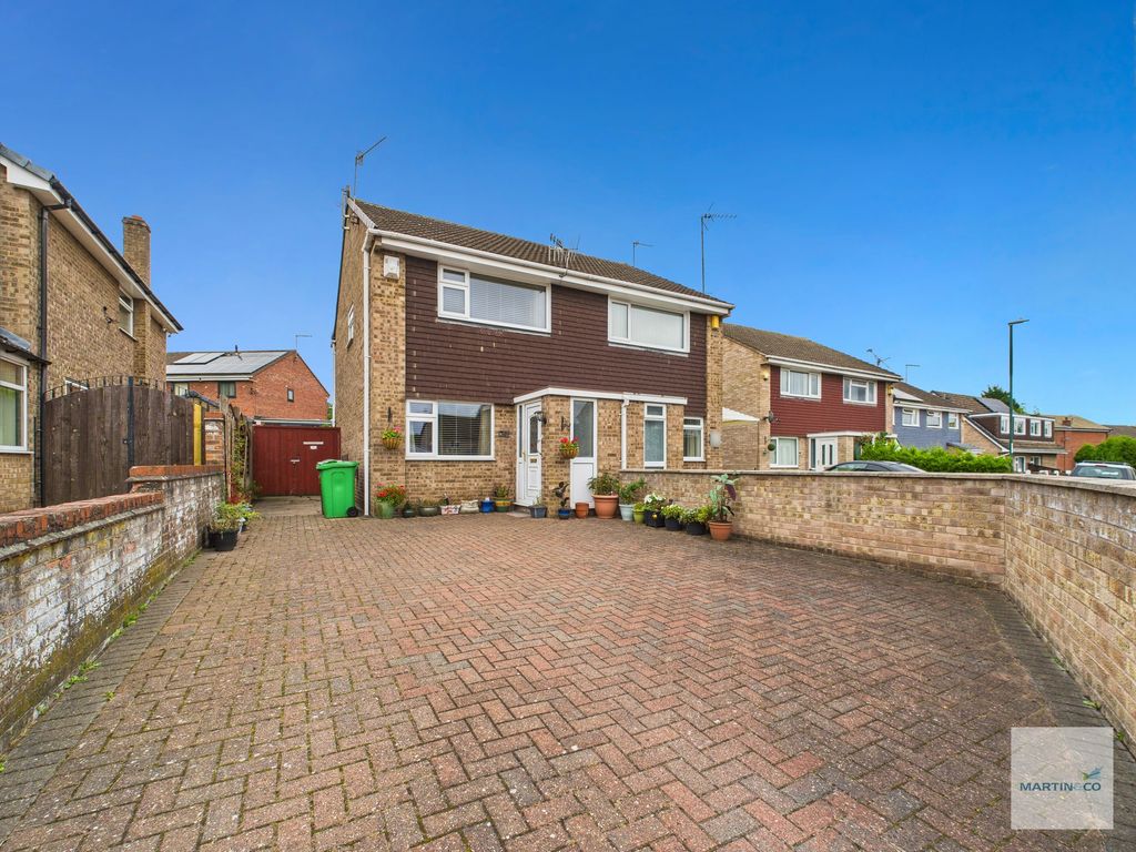 Property photo 1 of 13 Cam03394G0-Pr0338-Still015
