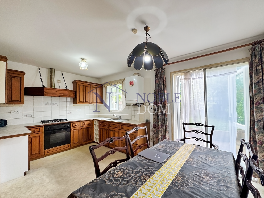 Property photo 3 of 16 Gallery