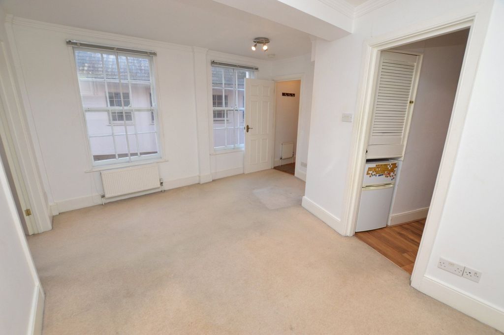 Property photo 2 of 9 Living Room