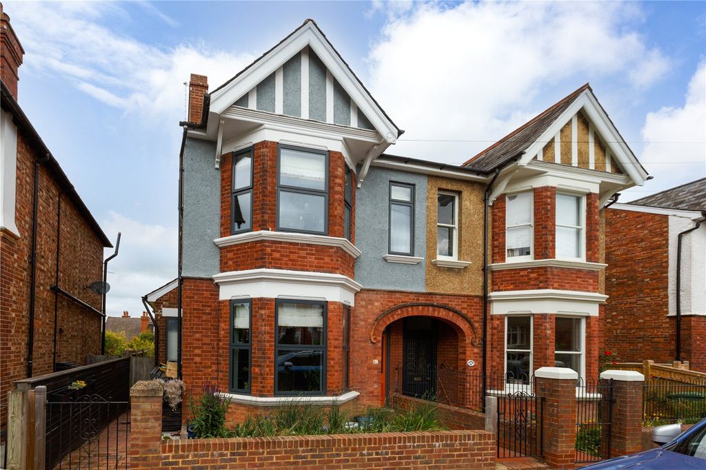 Property photo 1 of 10 External
