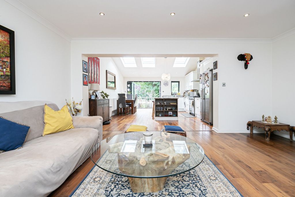 Property photo 3 of 18 Photo 10