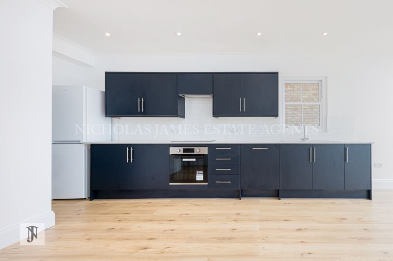 Property photo 3 of 19 Photo 4