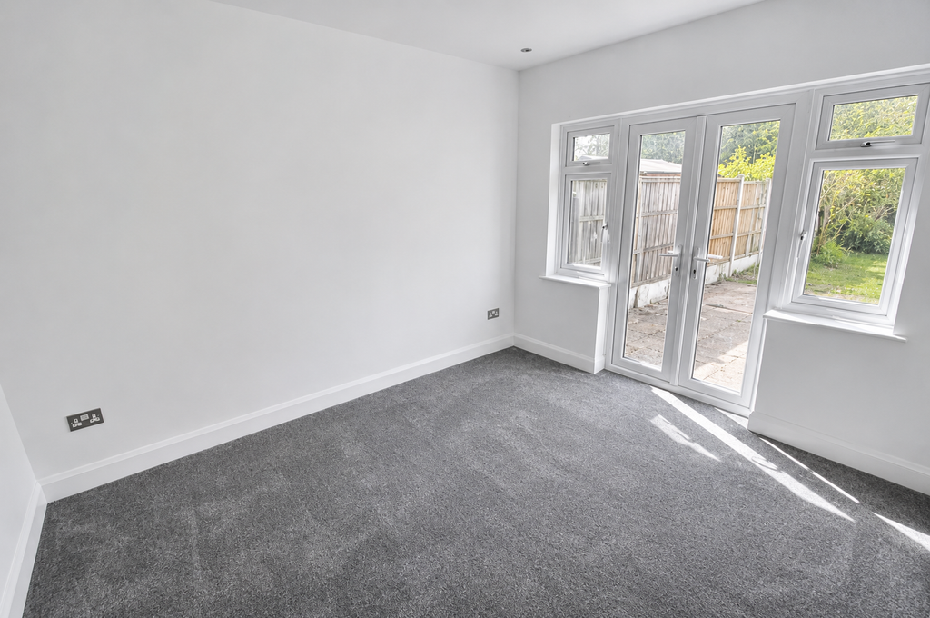 Property photo 3 of 10 41A71662-1d5d-46A2-B6F3-22Bb7Ab25359