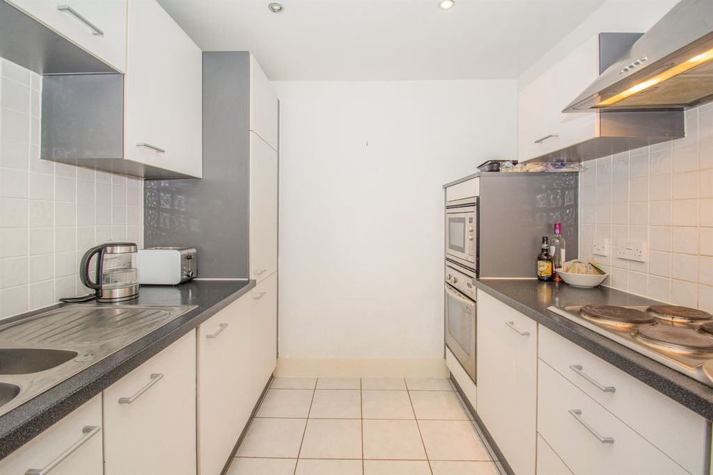 Property photo 2 of 8 Image