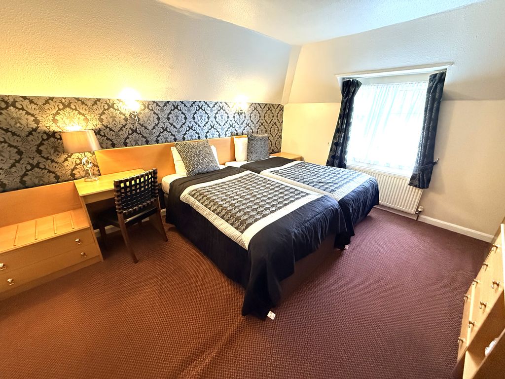 Property photo 1 of 5 Img_3408