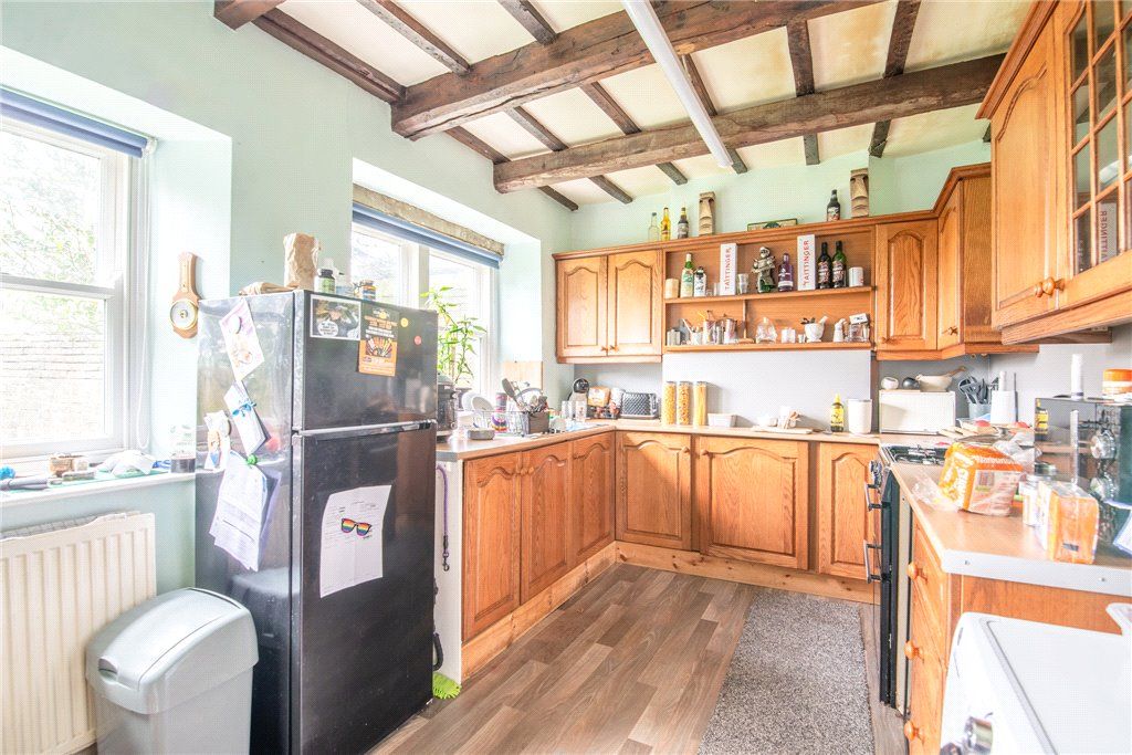Property photo 3 of 21 Kitchen