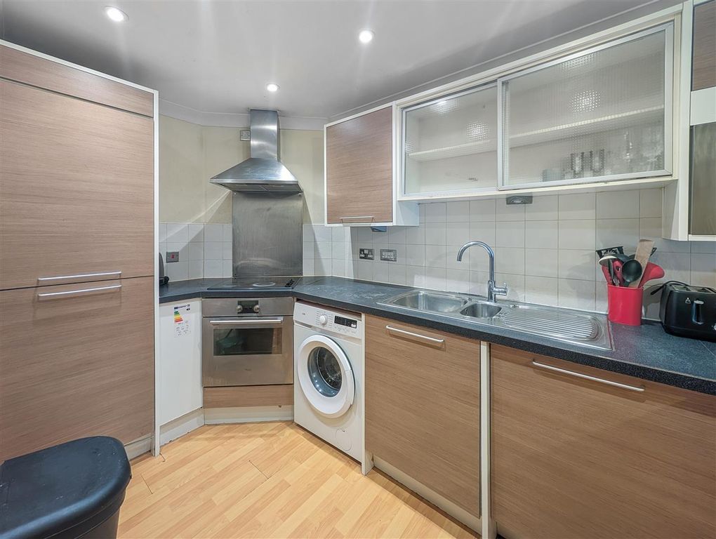 Property photo 2 of 13 Pxl_20260317_121346121Mp.Jpg