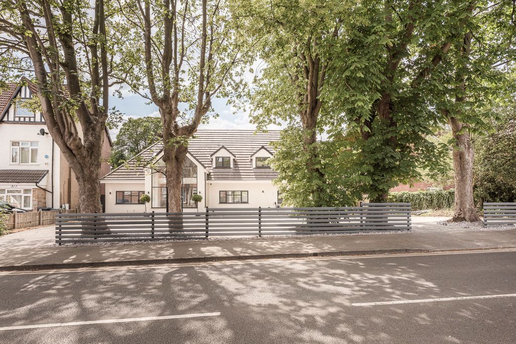 Property photo 1 of 52