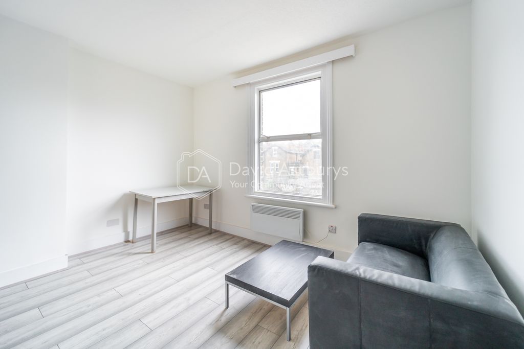 Property photo 1 of 6 Mba00124