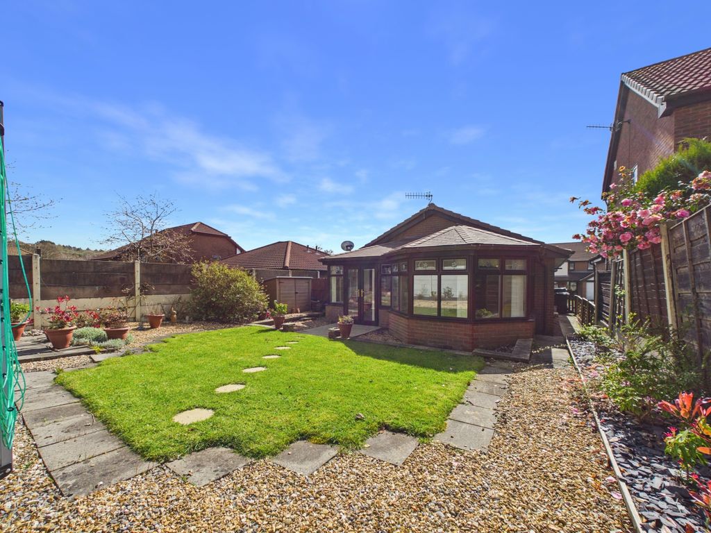 Property photo 2 of 22 Cam02093G0-Pr0085-Still028