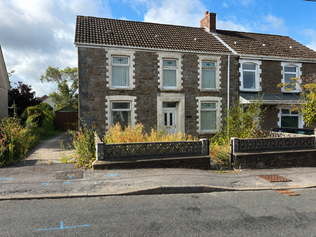 Property photo 1 of 12