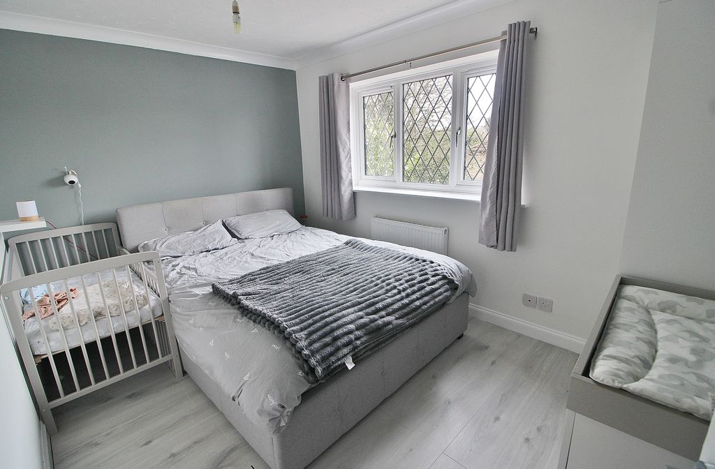 Property photo 3 of 8