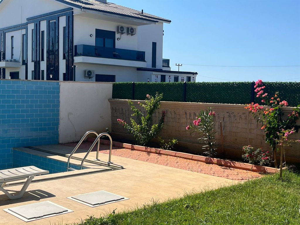 Property photo 2 of 22 Three-Storey Villa For Sale In Belek, Antalya With A Private Pool - Private Pool And Lounging Terrace