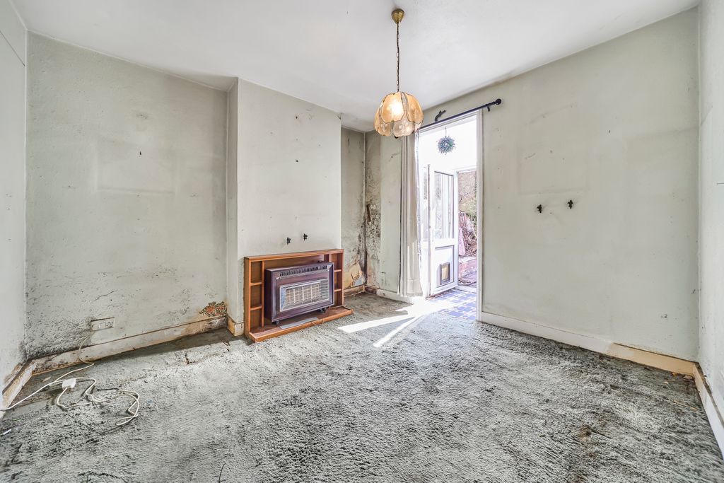 Property photo 3 of 7 Picture No. 02