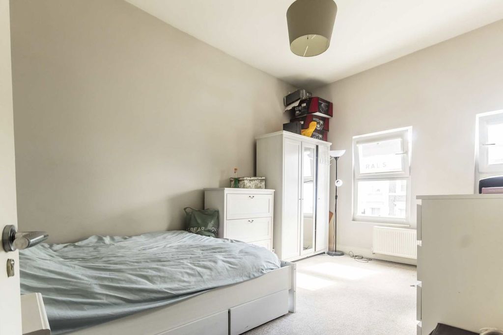 Property photo 2 of 3