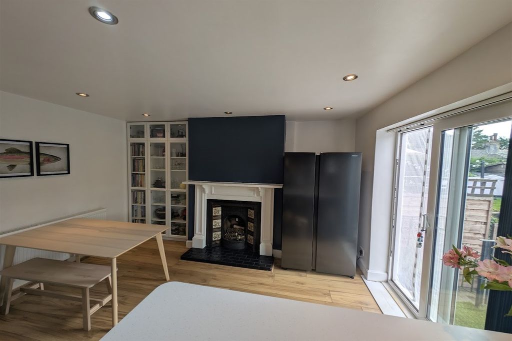 Property photo 3 of 13 Dining Area