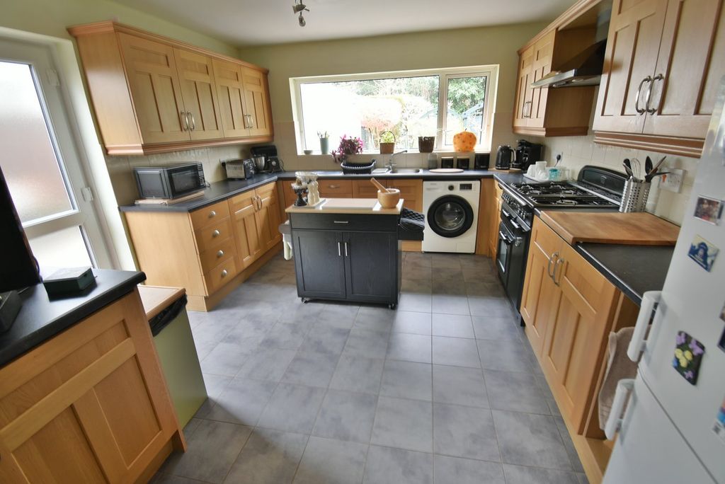 Property photo 2 of 22