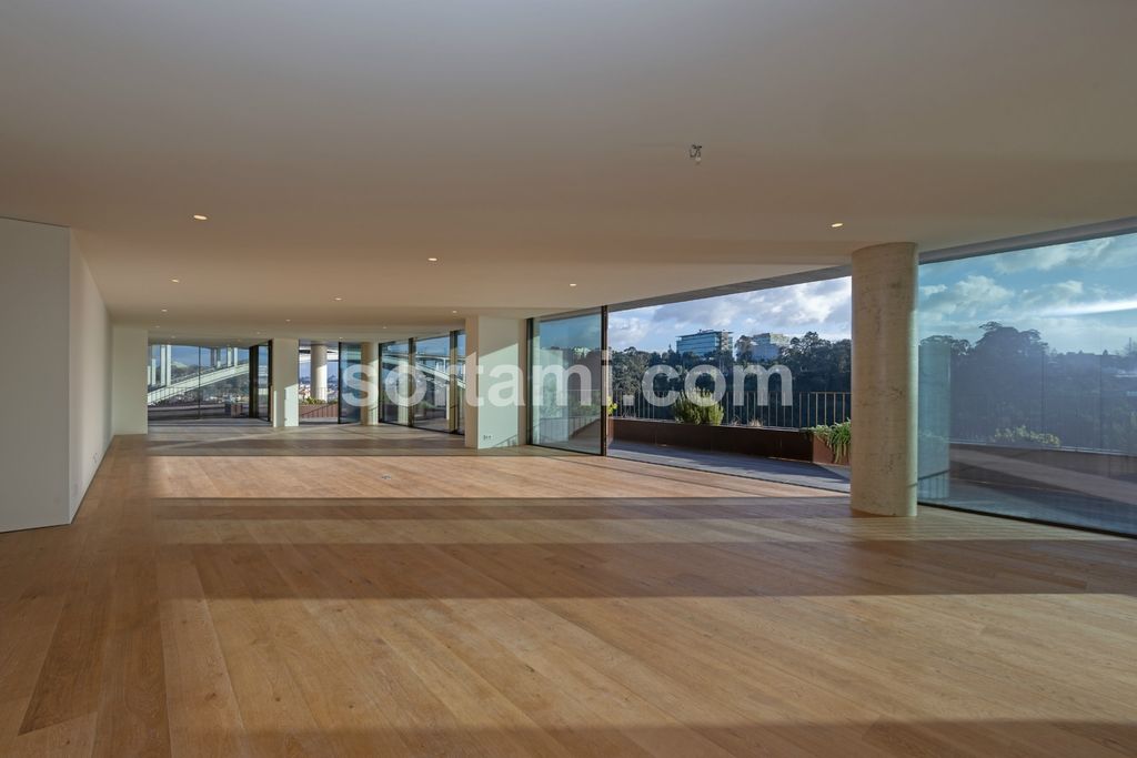 Property photo 3 of 53