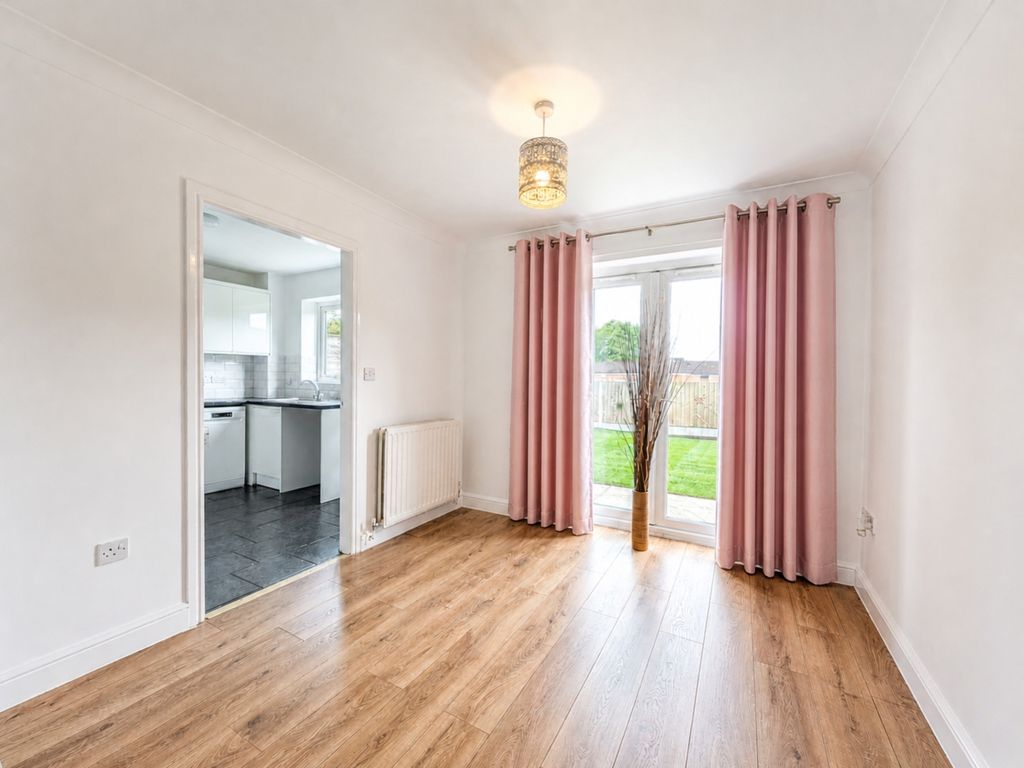 Property photo 3 of 11 Efb50346-0F70-4345-Aec1-F7B7024d8Bca