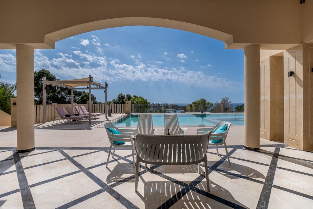 Property photo 3 of 69