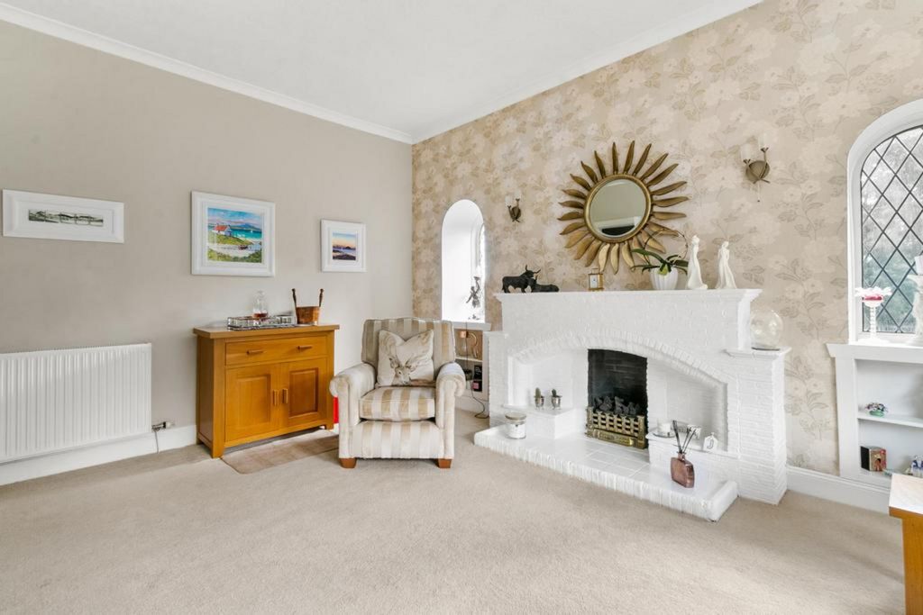 Property photo 3 of 40