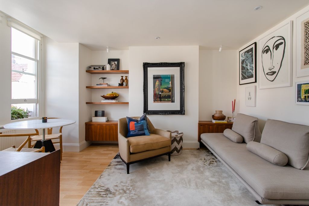 Property photo 2 of 8