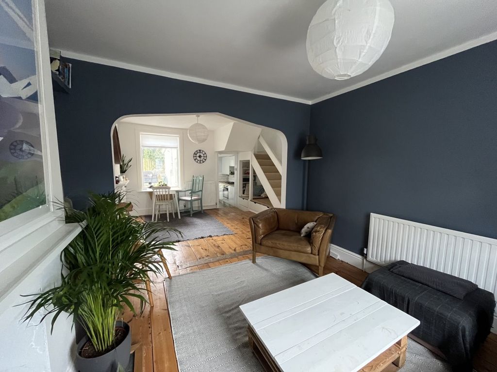 Property photo 3 of 11