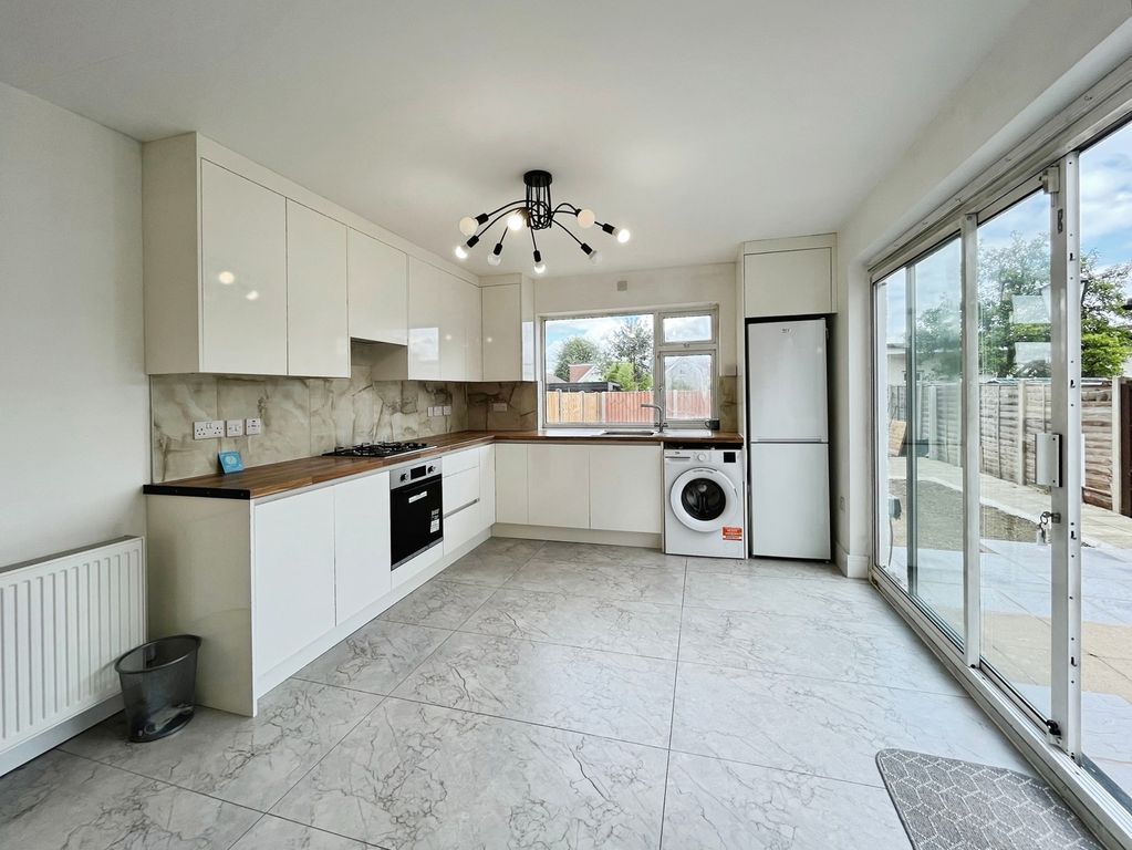 Property photo 3 of 13 Kitchen
