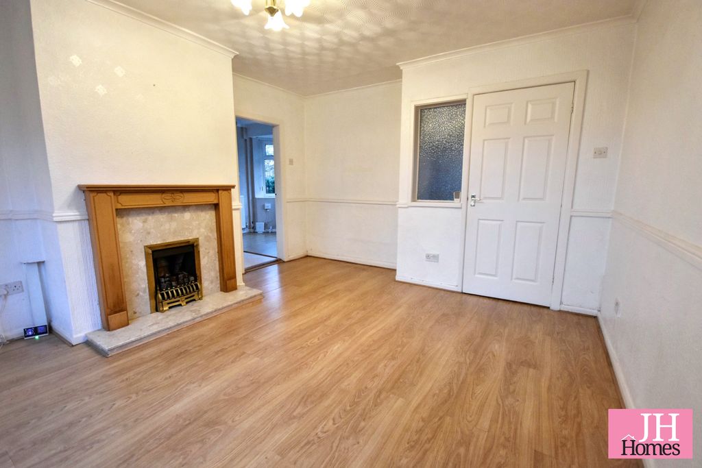 Property photo 2 of 23