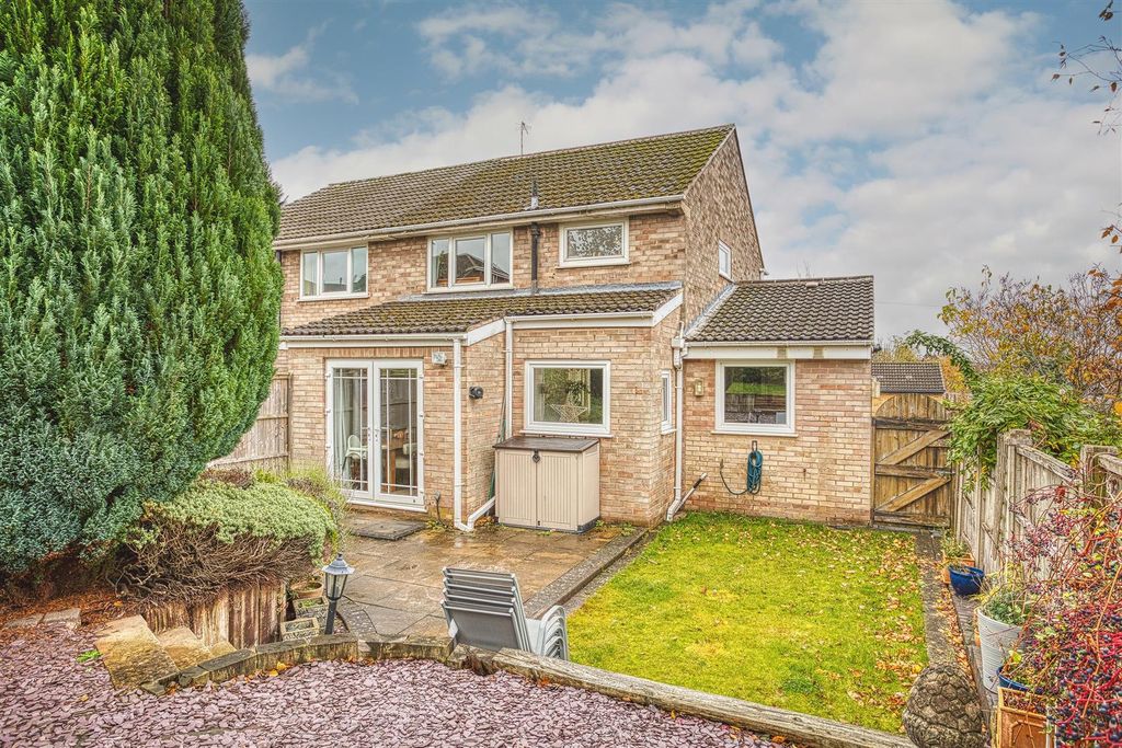 Property photo 2 of 18