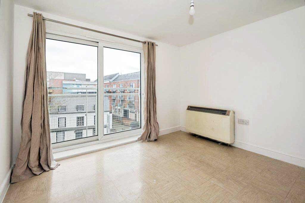 Property photo 2 of 6