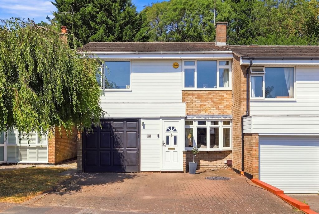 Property photo 1 of 18 Semi Detached