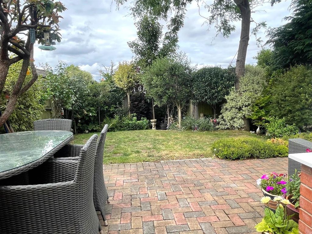 Property photo 2 of 19 Rear Garden