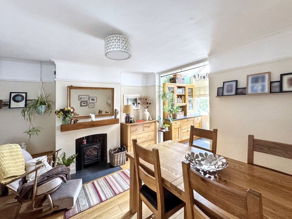Property photo 2 of 37