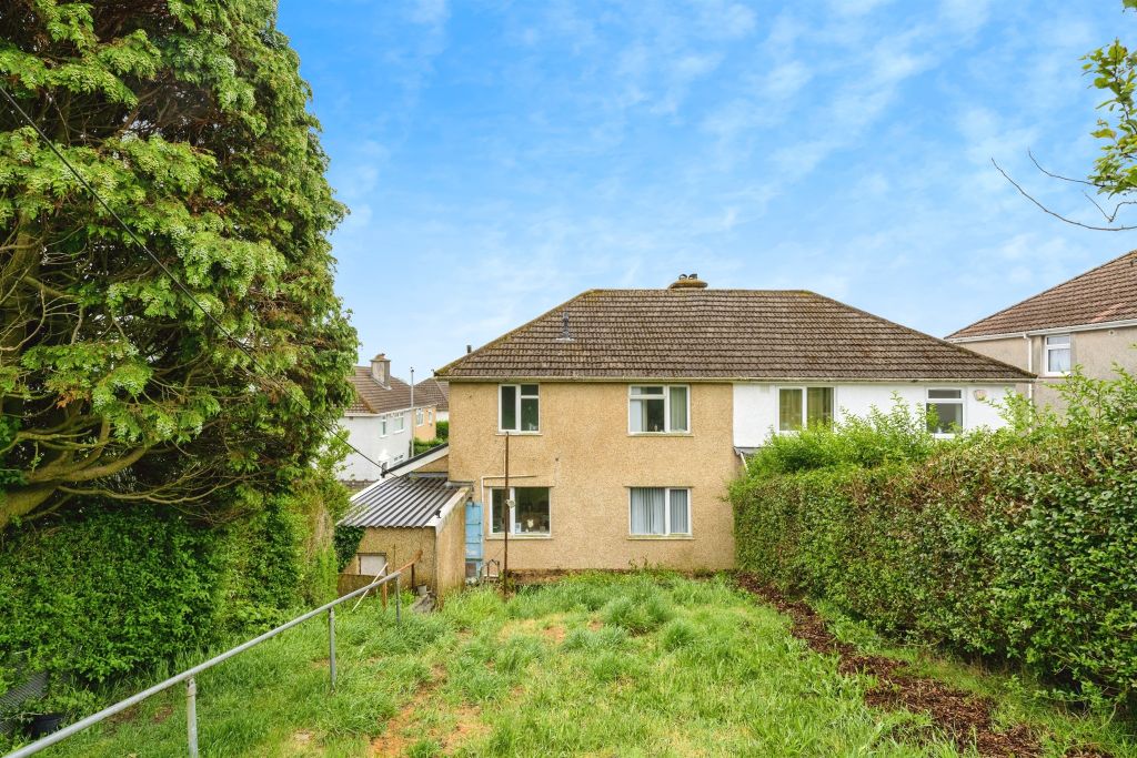 Property photo 2 of 17