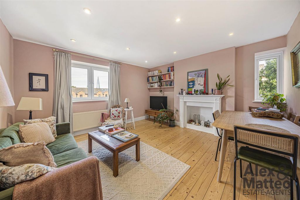 Property photo 1 of 22 Millpond Estate