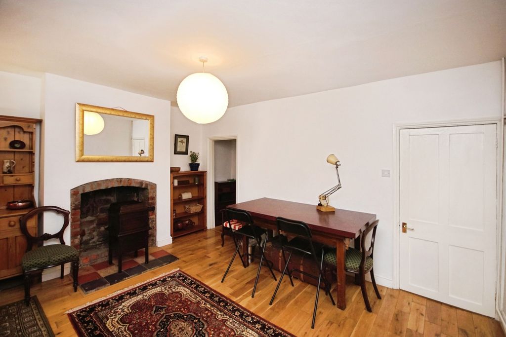 Property photo 3 of 16 Photo