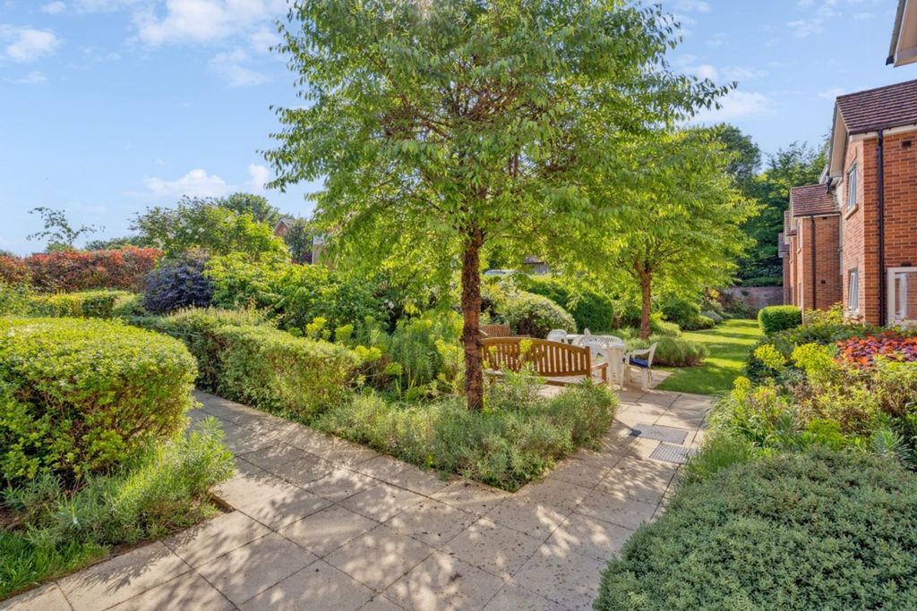 Property photo 3 of 12