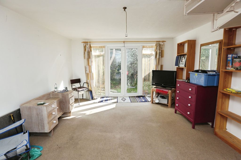 Property photo 2 of 14 Photo