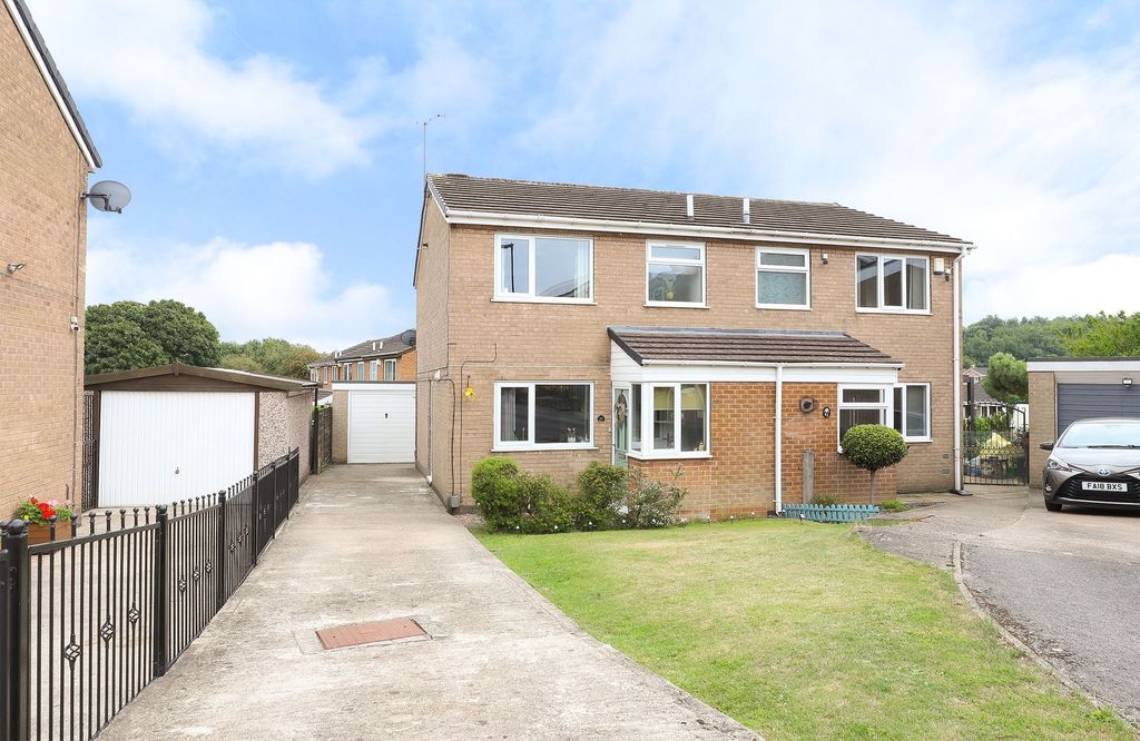 Property photo 2 of 18
