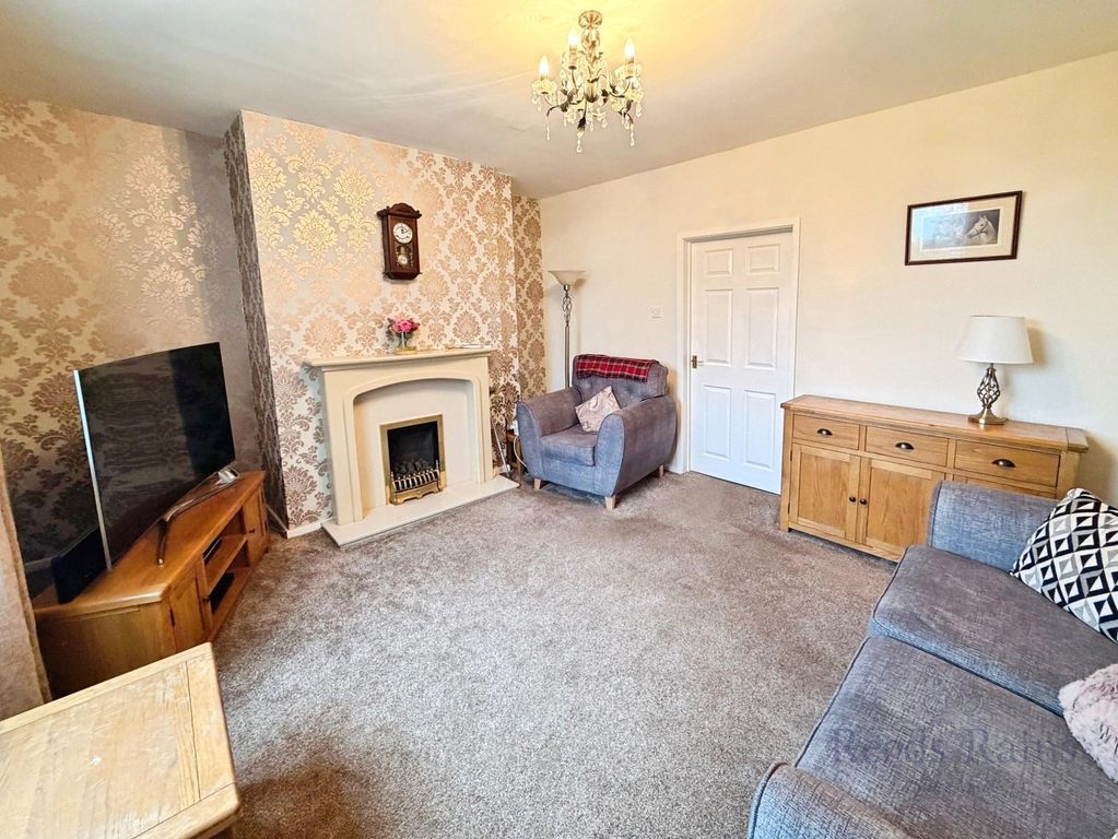Property photo 2 of 14 Picture No. 18