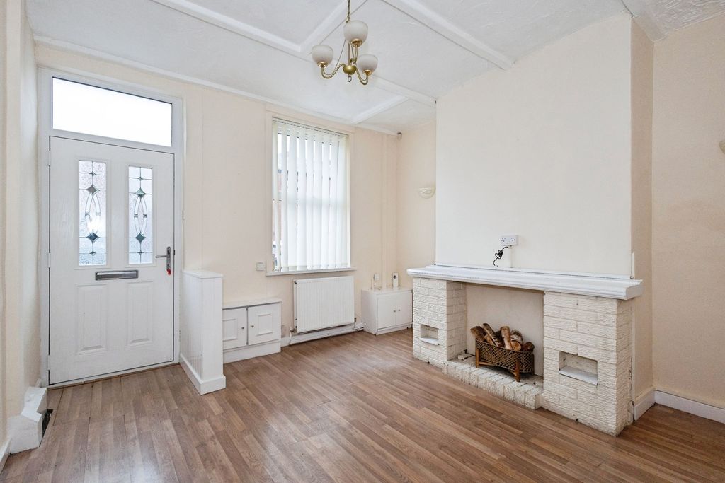 Property photo 3 of 17 Photo