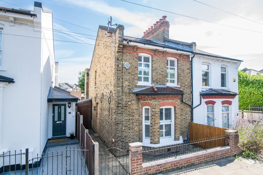 Property photo 1 of 30