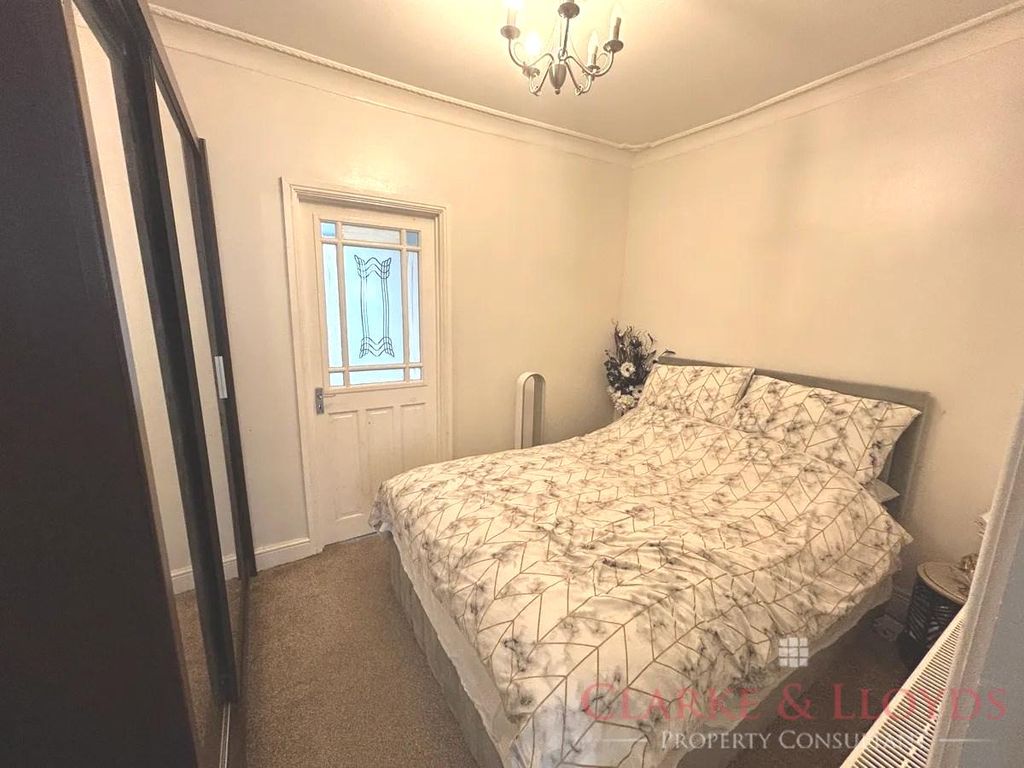 Property photo 2 of 28 Gallery